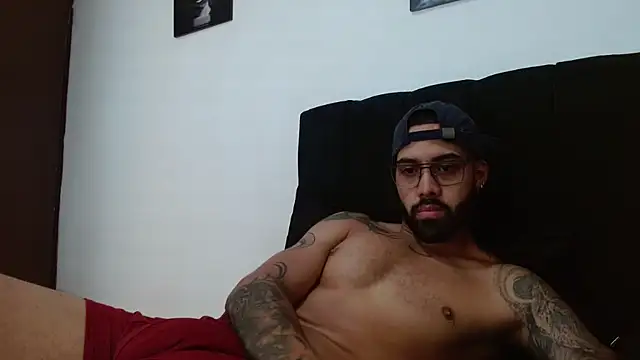 Snapshot of Hendry_ chatting on March 5, 2025, 4:45 am Hendry online show from March 5, 2025, 4:45 am