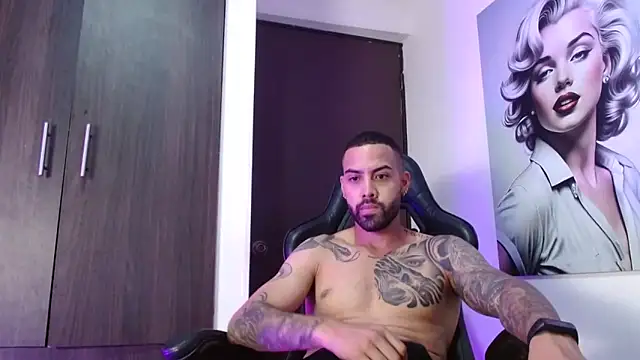 Snapshot of Hendry_ chatting on September 22, 2025, 3:41 am Hendry online show from September 22, 2025, 3:41 am