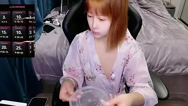 Snapshot of Angelababy001 chatting on January 18, 2025, 8:09 pm Angelababy001 online show from January 18, 2025, 8:09 pm