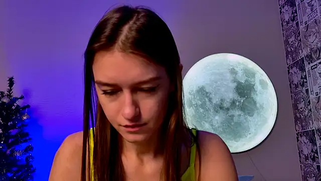 Snapshot of Alice__grace chatting on December 12, 2024, 12:38 am Alice grace online show from December 12, 2024, 12:38 am