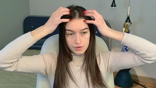 Snapshot of Alice__grace chatting on December 13, 2024, 9:41 pm Alice grace online show from December 13, 2024, 9:41 pm