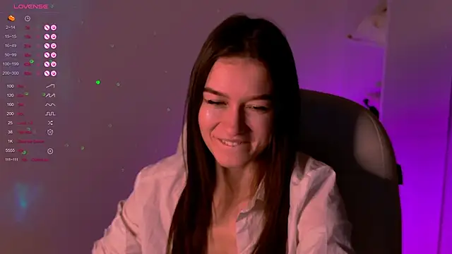 Snapshot of Alice__grace chatting on December 14, 2024, 3:51 am Alice grace online show from December 14, 2024, 3:51 am