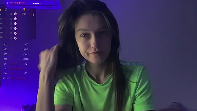 Snapshot of Alice__grace chatting on February 11, 2025, 7:38 pm Alice grace online show from February 11, 2025, 7:38 pm