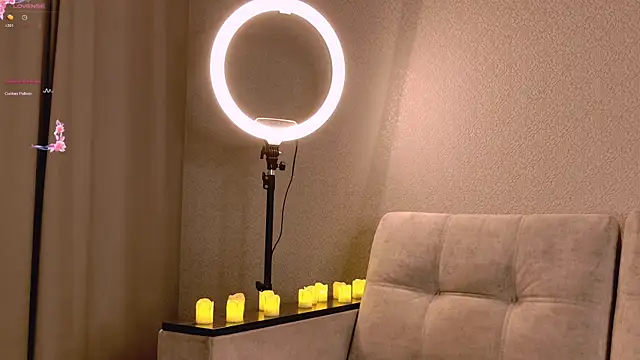 Snapshot of Alice__grace chatting on October 24, 2025, 11:34 pm Alice grace online show from October 24, 2025, 11:34 pm