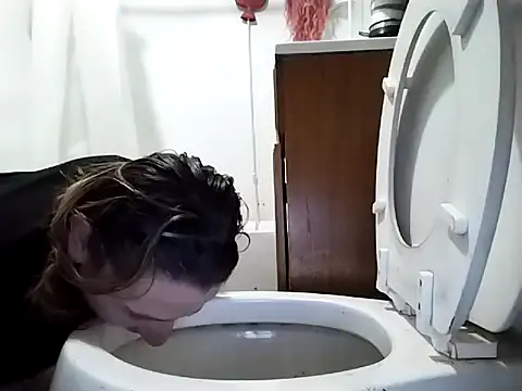 UniqueKorn86 online show from October 1, 2025, 8:15 pm