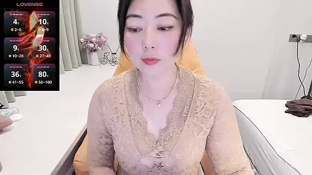 Crystal Wings online show from December 2, 2025, 1:28 pm