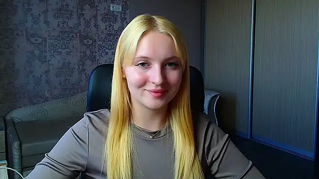 Snapshot of Milka_kiss_ chatting on June 2, 2026, 5:42 am Milka kiss online show from June 2, 2026, 5:42 am