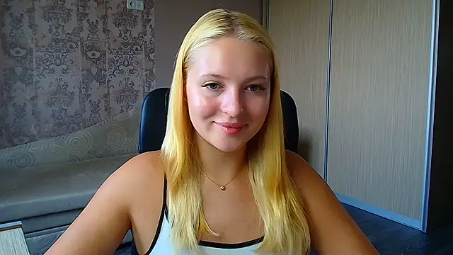 Snapshot of Milka_kiss_ chatting on August 6, 2026, 10:06 am Milka kiss online show from August 6, 2026, 10:06 am