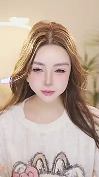 Qiaoqiao  online show from June 17, 2026, 3:46 pm