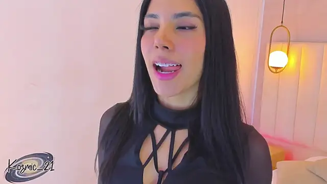 Snapshot of kosmic_Angel chatting on November 13, 2025, 1:10 pm kosmic Angel online show from November 13, 2025, 1:10 pm