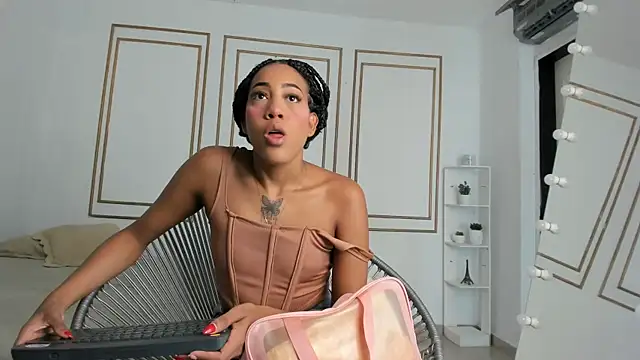 Snapshot of flavia_cruz chatting on September 21, 2025, 7:37 pm flavia cruz online show from September 21, 2025, 7:37 pm