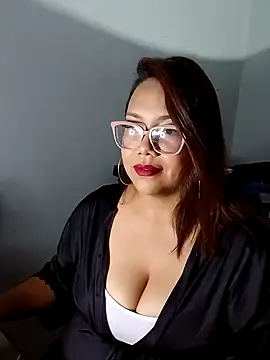 rainhavenus2024 online show from January 7, 2025, 12:45 am