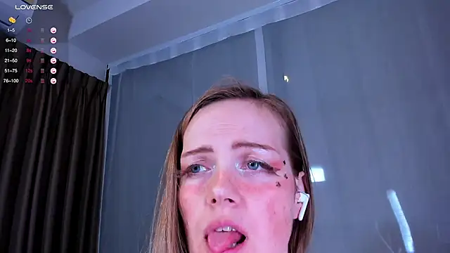 CutieEllie online show from December 31, 2024, 4:25 pm