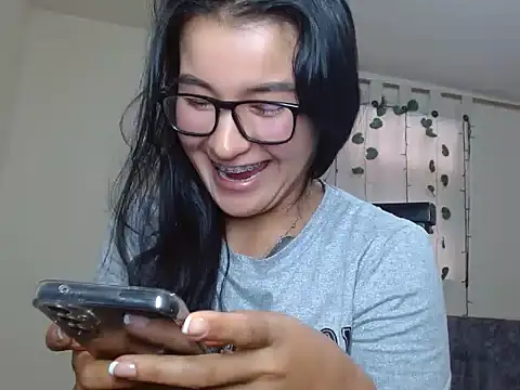 Snapshot of kazumi6 chatting on December 16, 2025, 4:56 pm kazumi6 online show from December 16, 2025, 4:56 pm