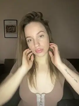 Snapshot of EdnaBradley chatting on November 20, 2025, 12:38 pm EdnaBradley online show from November 20, 2025, 12:38 pm