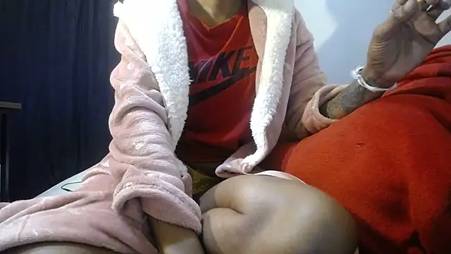 Snapshot of Carameldip chatting on May 7, 2026, 4:23 pm Carameldip online show from May 7, 2026, 4:23 pm