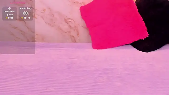 AmyBarton02 online show from February 20, 2026, 4:07 pm