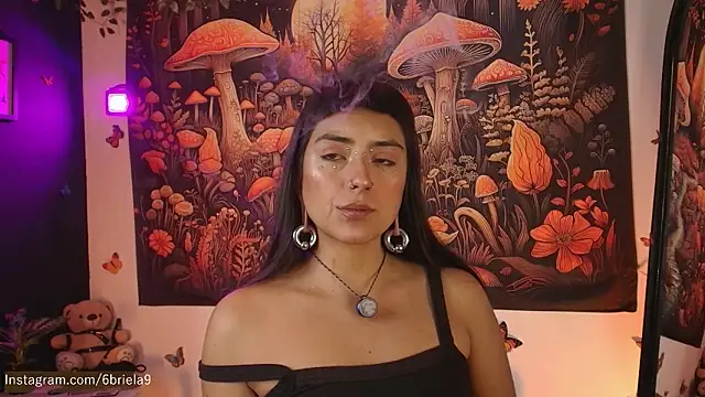 Snapshot of 6Briela9_ chatting on February 20, 2026, 8:31 pm 6Briela9 online show from February 20, 2026, 8:31 pm