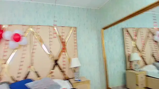 Snapshot of NicoleEsposito chatting on February 20, 2025, 4:28 am NicoleEsposito online show from February 20, 2025, 4:28 am