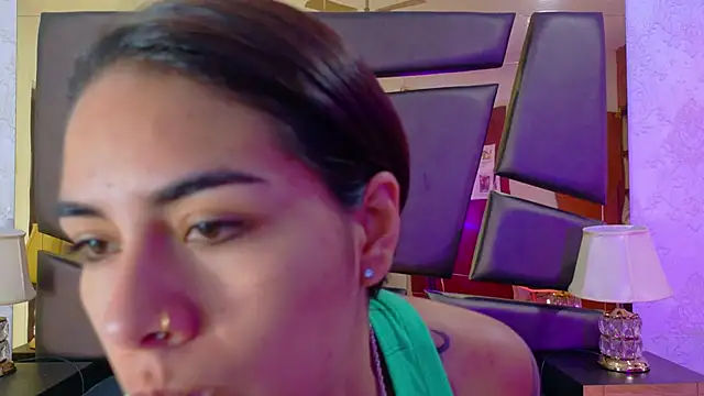 Snapshot of NicoleEsposito chatting on October 29, 2025, 12:51 pm NicoleEsposito online show from October 29, 2025, 12:51 pm