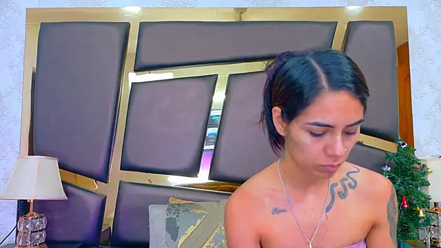 Snapshot of NicoleEsposito chatting on December 17, 2025, 12:55 pm NicoleEsposito online show from December 17, 2025, 12:55 pm