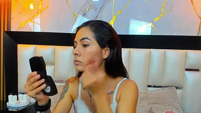 Snapshot of NicoleEsposito chatting on January 11, 2026, 1:10 am NicoleEsposito online show from January 11, 2026, 1:10 am