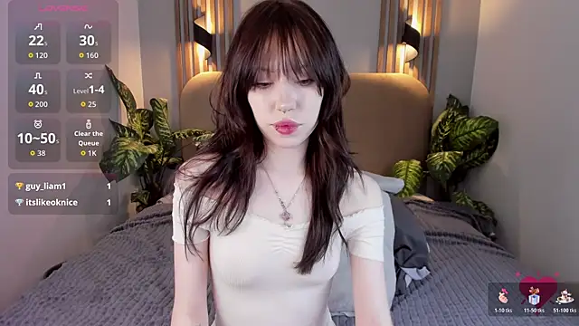 NikkiMiltons online show from December 3, 2025, 3:10 pm