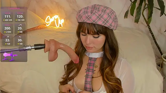 Saravipper1 online show from December 8, 2024, 4:14 am