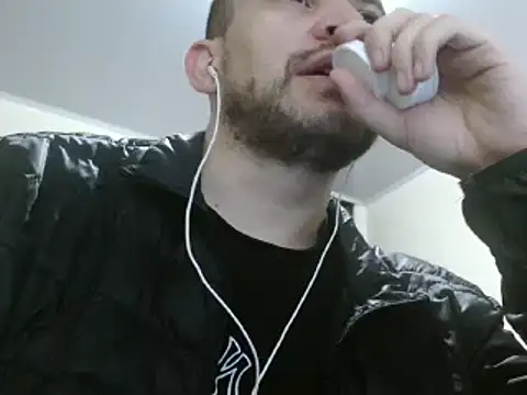 camiloking1720 online show from February 17, 2025, 8:58 pm