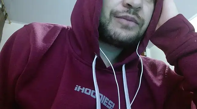 camiloking1720 online show from March 14, 2025, 5:16 am