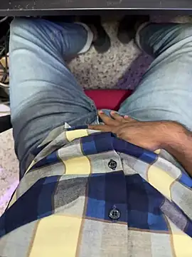 hardfukr0088 online show from December 27, 2024, 9:17 am