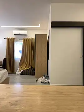 hardfukr0088 online show from April 12, 2026, 3:33 am