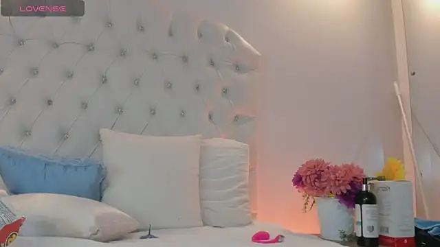 brithany rousee online show from October 29, 2025, 4:09 pm