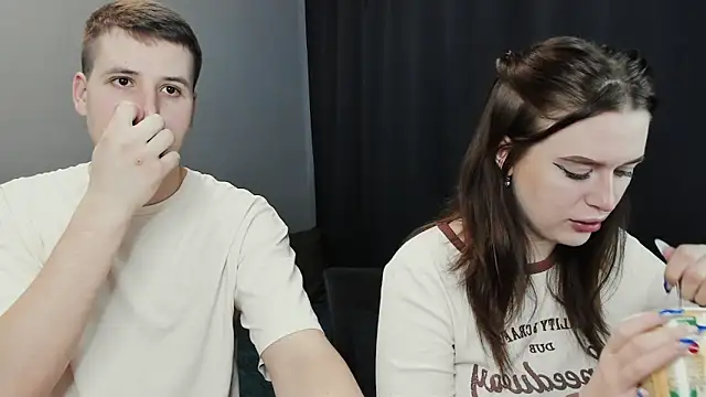 Snapshot of Pinku_kitsune chatting on February 11, 2025, 6:08 am Pinku kitsune online show from February 11, 2025, 6:08 am