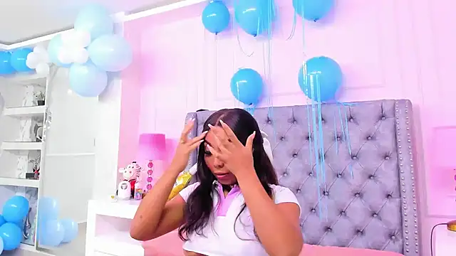 HaileeRoberts online show from October 3, 2025, 12:46 pm