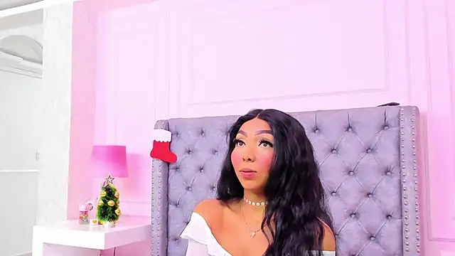 HaileeRoberts online show from November 26, 2025, 12:28 pm