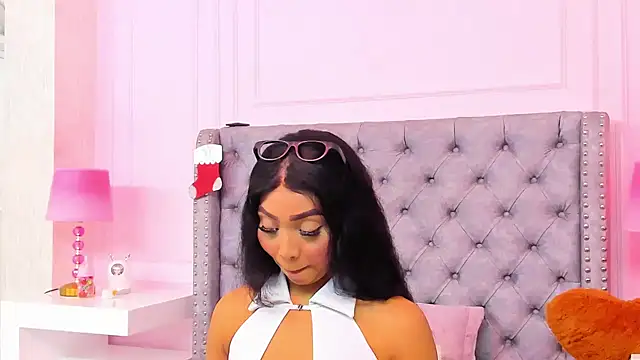 HaileeRoberts online show from January 7, 2026, 12:51 pm