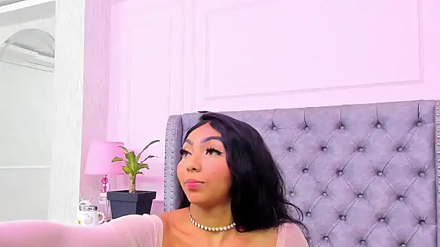 HaileeRoberts online show from February 1, 2026, 1:09 pm