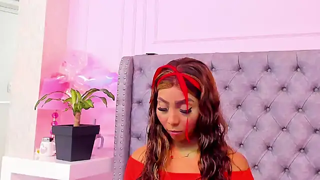 HaileeRoberts online show from March 15, 2026, 1:06 pm