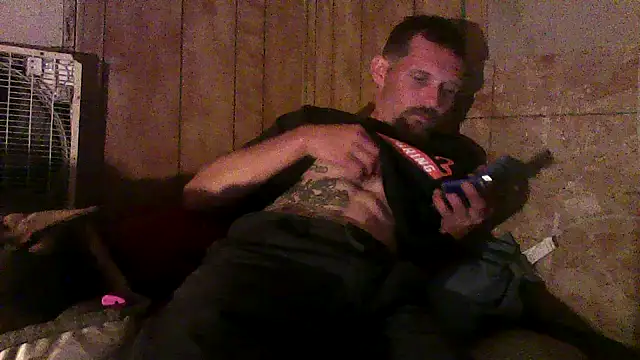 luke thighwalker2469 online show from April 19, 2026, 7:40 am