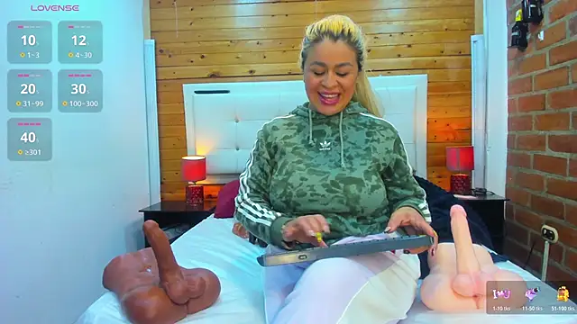 Dulcex69 online show from November 16, 2025, 11:49 am