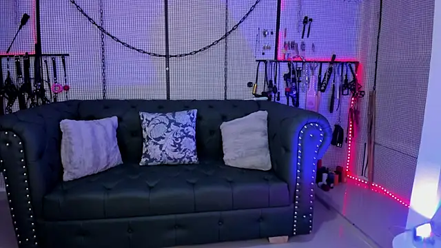 yey bdsm online show from February 21, 2025, 6:37 pm