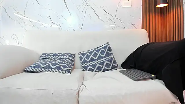 antony bigdick  online show from November 15, 2025, 1:25 am