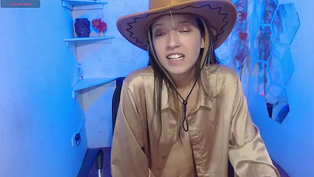 Snapshot of ZoePrest_ chatting on January 14, 2025, 9:35 am ZoePrest online show from January 14, 2025, 9:35 am