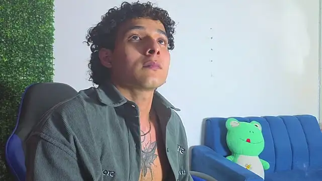 Demitryo online show from May 16, 2026, 6:21 am