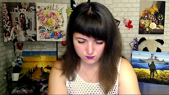 Snapshot of Darina_M_ chatting on October 4, 2025, 4:32 am Darina M online show from October 4, 2025, 4:32 am