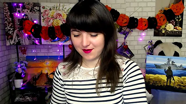 Snapshot of Darina_M_ chatting on October 30, 2025, 5:31 am Darina M online show from October 30, 2025, 5:31 am