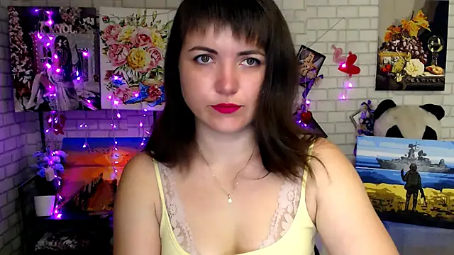 Snapshot of Darina_M_ chatting on November 5, 2025, 5:29 am Darina M online show from November 5, 2025, 5:29 am