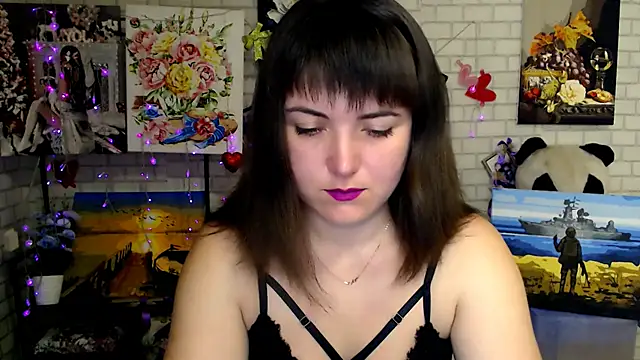 Snapshot of Darina_M_ chatting on November 25, 2025, 4:23 am Darina M online show from November 25, 2025, 4:23 am