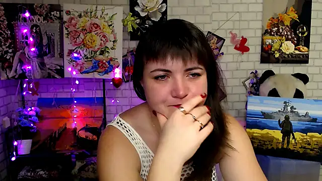 Snapshot of Darina_M_ chatting on December 2, 2025, 4:18 am Darina M online show from December 2, 2025, 4:18 am